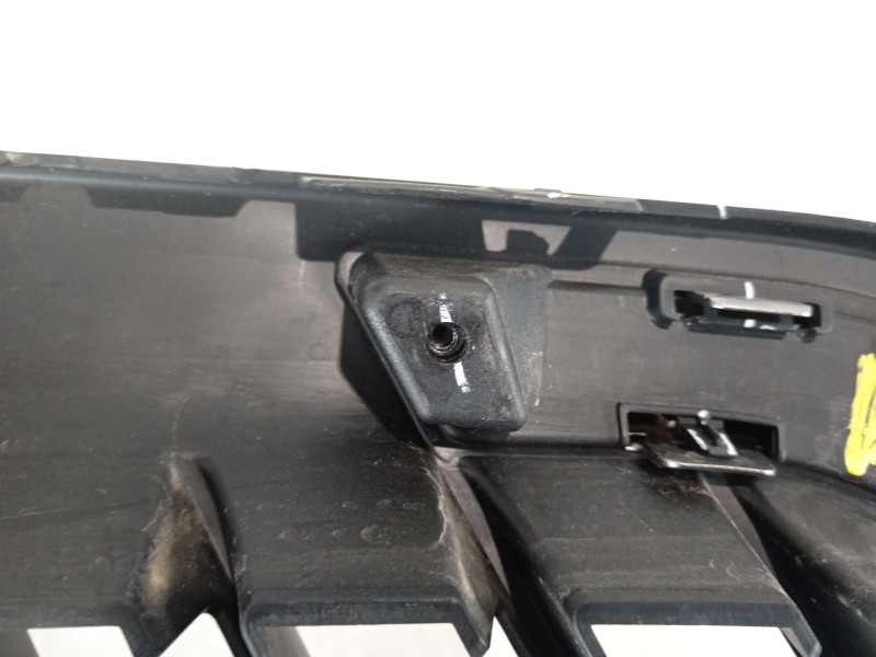 Recambio de rejilla paragolpes derecha para peugeot traveller autobús (v_) 2.0 bluehdi 145 referencia OEM IAM 9811713877 1594081