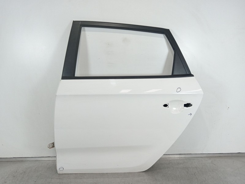 Recambio de puerta trasera izquierda para kia carens iv 1.7 crdi referencia OEM IAM 77003A4000  