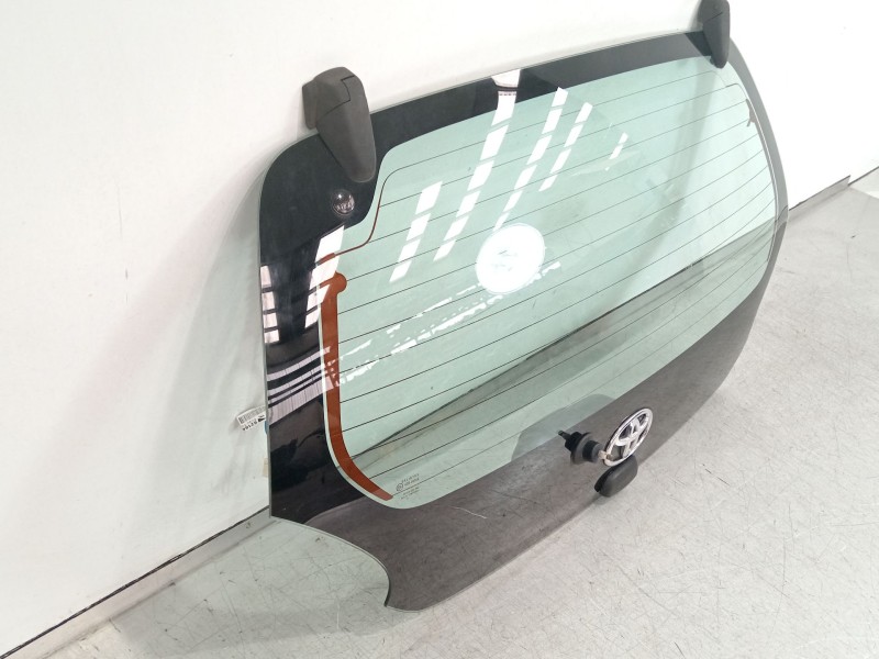 Recambio de porton trasero para toyota aygo (kgb/wnb) básico referencia OEM IAM 681050H020  