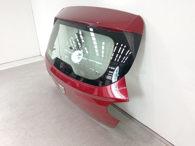 Recambio de porton trasero para dacia sandero iii 1.0 sce 65 referencia OEM IAM 901004249R  