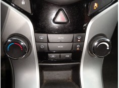 Recambio de mando climatizador para chevrolet cruze (j300) 1.6 referencia OEM IAM 3827208  