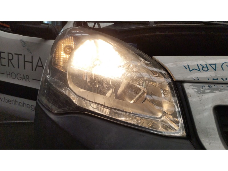 Recambio de faro derecho para peugeot partner furgoneta/monovolumen 1.6 hdi referencia OEM IAM 9682828180 89318041 