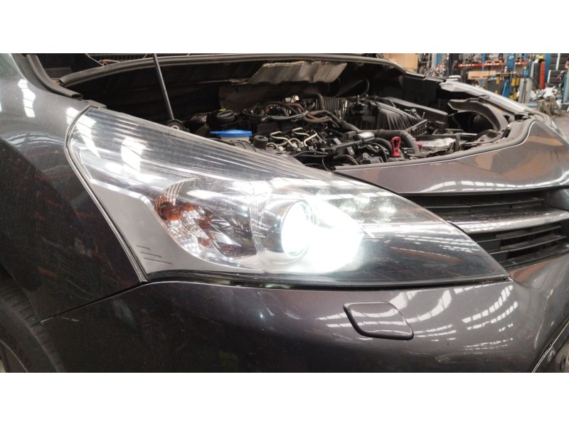Recambio de faro derecho para toyota verso (_r2_) 1.6 d4-d (war20_) referencia OEM IAM 811100F181  