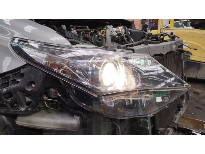 Recambio de faro derecho para toyota auris (_e18_) 1.4 d-4d (nde180_) referencia OEM IAM 8113002J61 89909424 