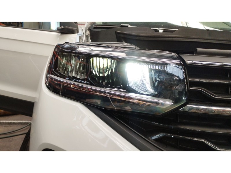 Recambio de faro derecho para volkswagen t-cross (c11, d31) 1.0 tsi referencia OEM IAM 2GM941006B 994428 