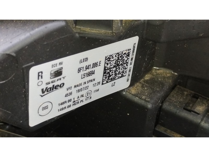 Recambio de faro derecho para seat arona referencia OEM IAM 6F1941006E  