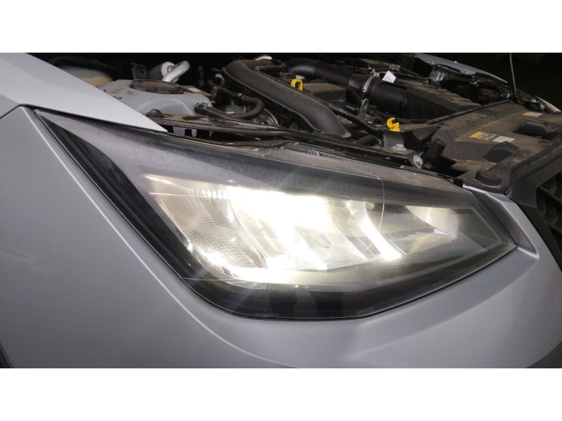 Recambio de faro derecho para seat arona referencia OEM IAM 6F1941006E  