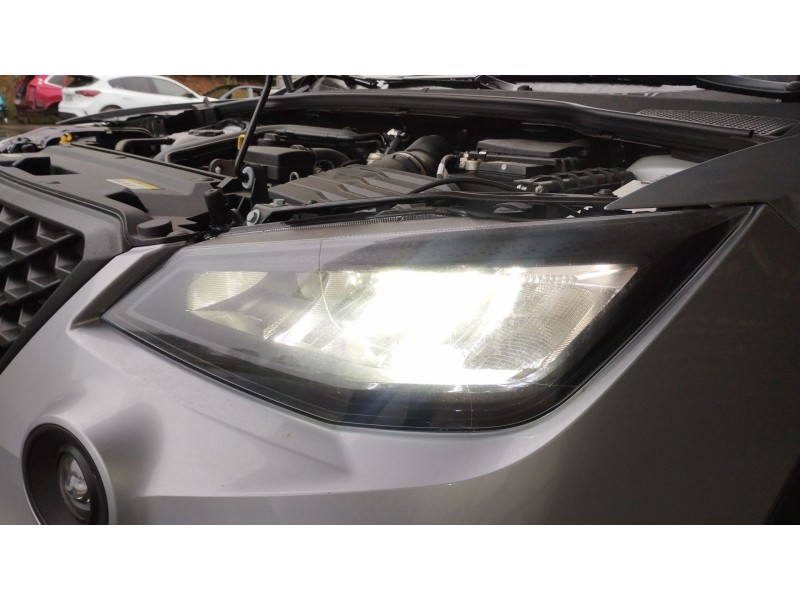 Recambio de faro izquierdo para seat arona referencia OEM IAM 6F1941005E  
