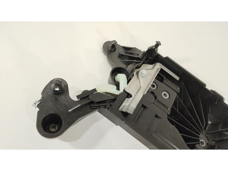 Recambio de soporte bateria para cupra leon (kl1, ku1, kug) 2.0 tsi referencia OEM IAM 5WA915331B  