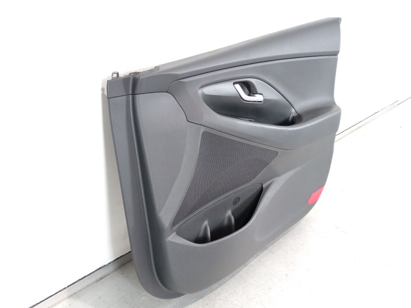 Recambio de guarnecido puerta delantera derecha para hyundai i30 (pde, pd, pden) 1.5 referencia OEM IAM 82302G4010  