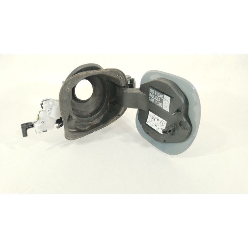 Recambio de tapa exterior combustible para nissan qashqai iii (j12) 1.3 dig-t referencia OEM IAM 781206UA0A 788326UA0H 