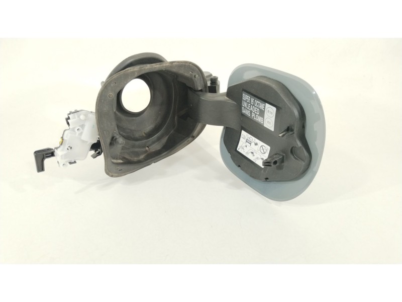 Recambio de tapa exterior combustible para nissan qashqai iii (j12) 1.3 dig-t referencia OEM IAM 781206UA0A 788326UA0H 