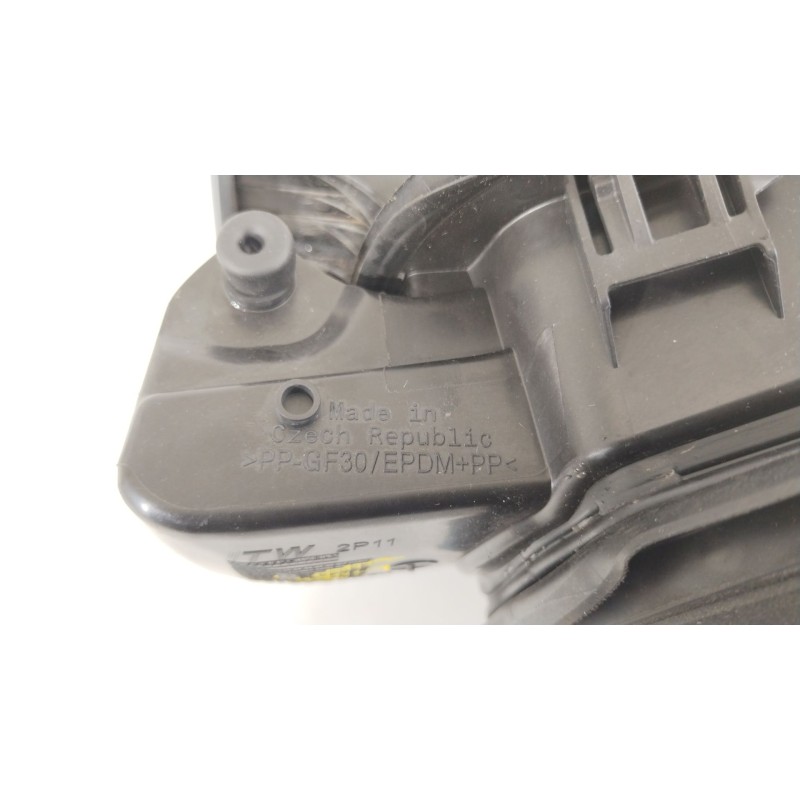 Recambio de tapa exterior combustible para nissan qashqai iii (j12) 1.3 dig-t referencia OEM IAM 781206UA0A 788326UA0H 