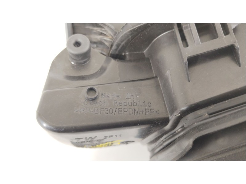 Recambio de tapa exterior combustible para nissan qashqai iii (j12) 1.3 dig-t referencia OEM IAM 781206UA0A 788326UA0H 
