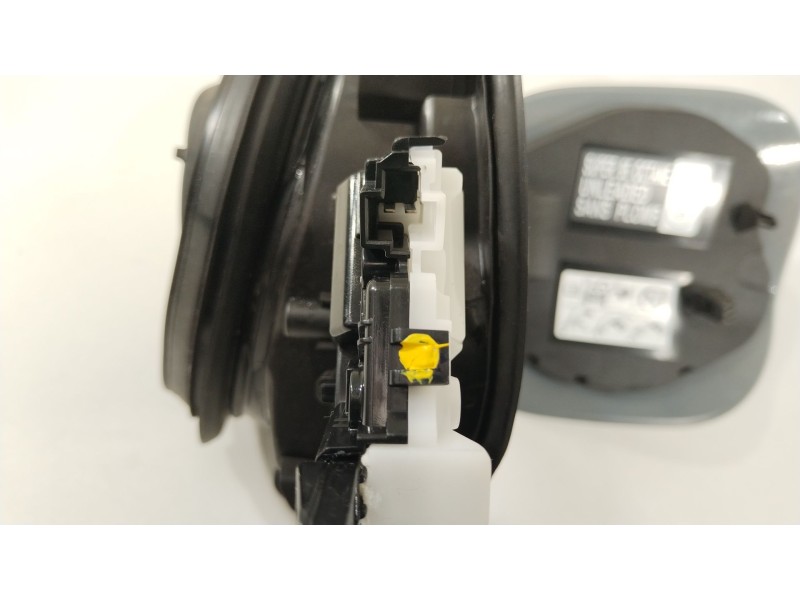 Recambio de tapa exterior combustible para nissan qashqai iii (j12) 1.3 dig-t referencia OEM IAM 781206UA0A 788326UA0H 