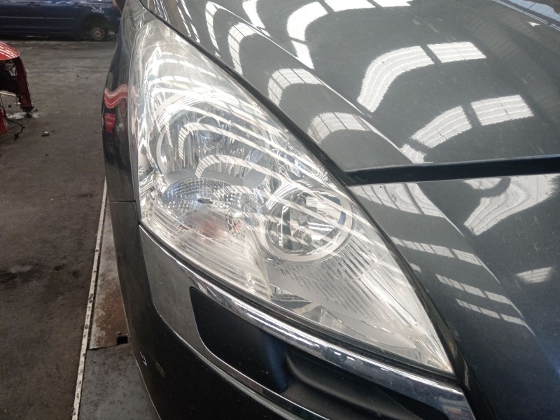Recambio de faro derecho para peugeot 5008 (0u_, 0e_) 1.6 hdi referencia OEM IAM   