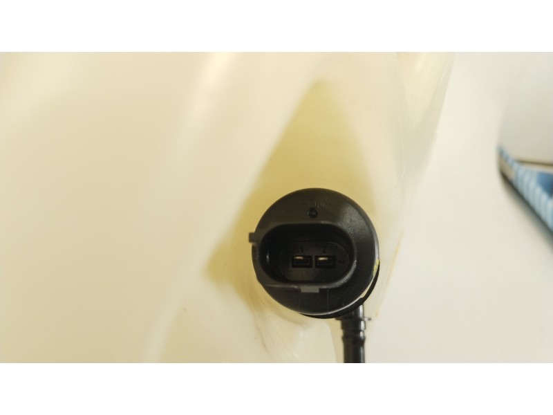Recambio de deposito limpia para audi a5 sportback (8ta) 3.0 tdi quattro referencia OEM IAM 8T1955463B 8T0955453C 