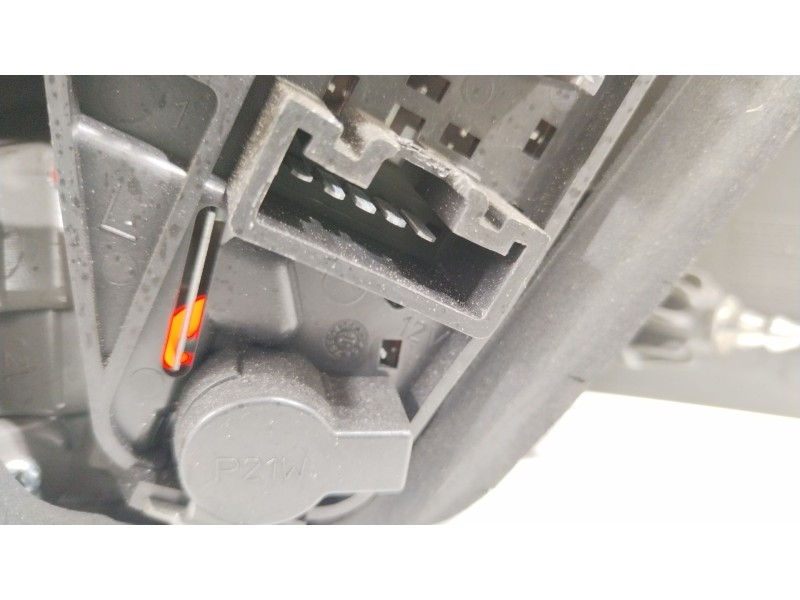 Recambio de piloto trasero izquierdo para toyota yaris (_p9_) 1.4 d-4d (nlp90_) referencia OEM IAM 815510D251  