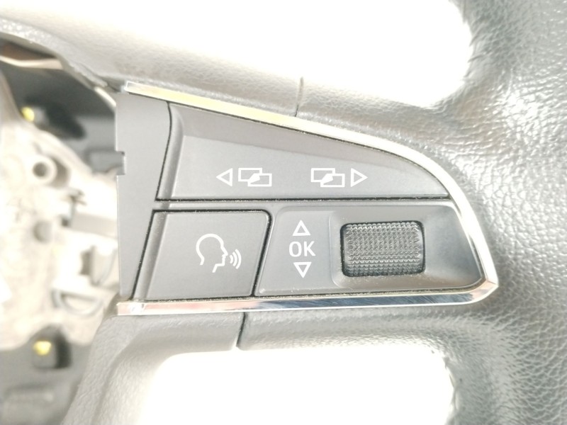 Recambio de volante para seat leon sc (5f5) style referencia OEM IAM 5F0419091L 5F0419091LV17 5F0919719B