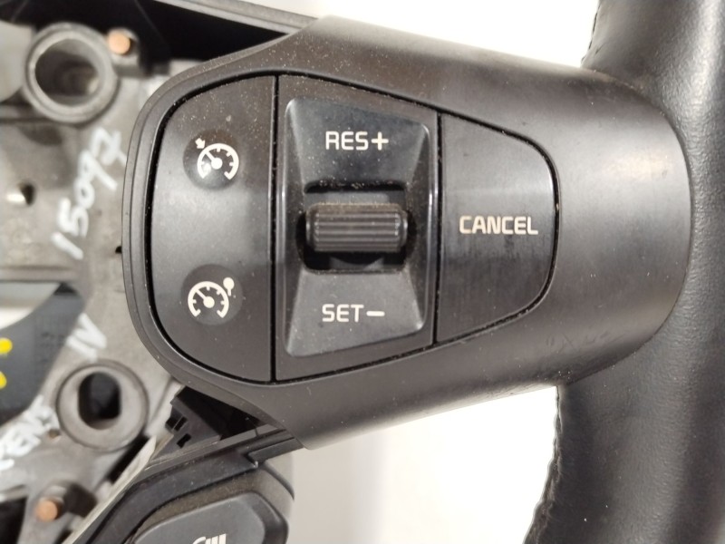 Recambio de volante para kia carens iv 1.6 gdi referencia OEM IAM 56100A4530AK5 56140A4000 