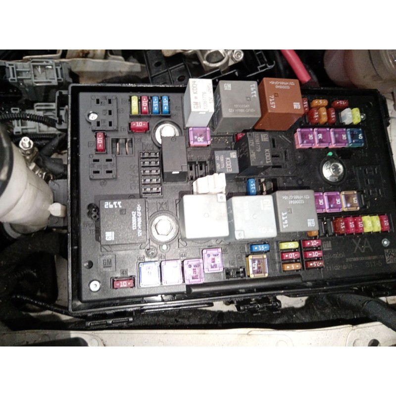 Recambio de caja reles / fusibles para opel zafira tourer c (p12) 1.4 (75) referencia OEM IAM 13449204 1110218AB 