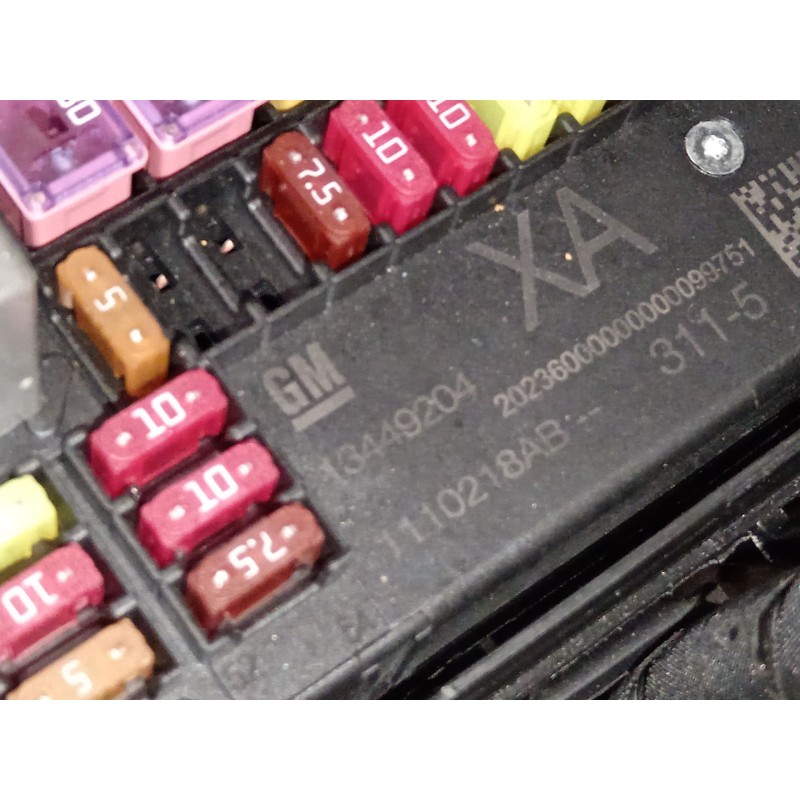 Recambio de caja reles / fusibles para opel zafira tourer c (p12) 1.4 (75) referencia OEM IAM 13449204 1110218AB 
