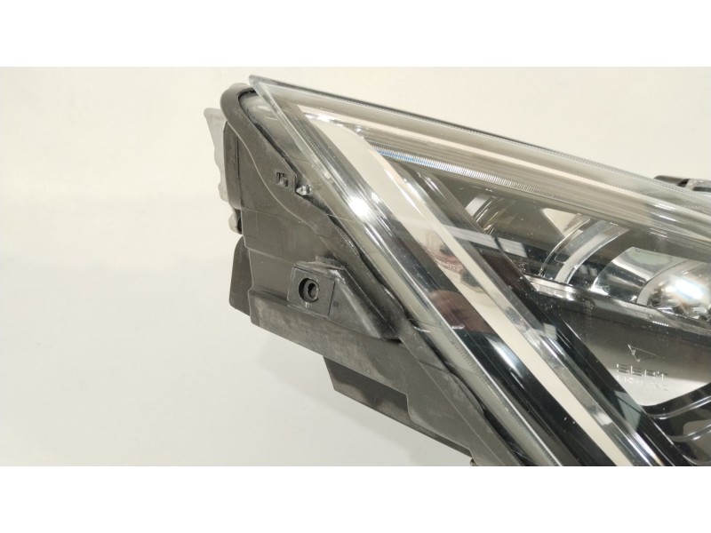 Recambio de faro derecho para seat leon st (5f8) 2.0 cupra referencia OEM IAM 5F1941008L 90100840 7P5941591AJ
