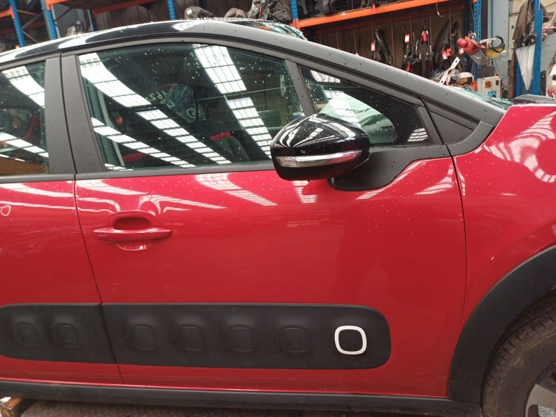 Recambio de puerta delantera derecha para citroën c3 iii (sx) 1.2 thp 110 referencia OEM IAM   