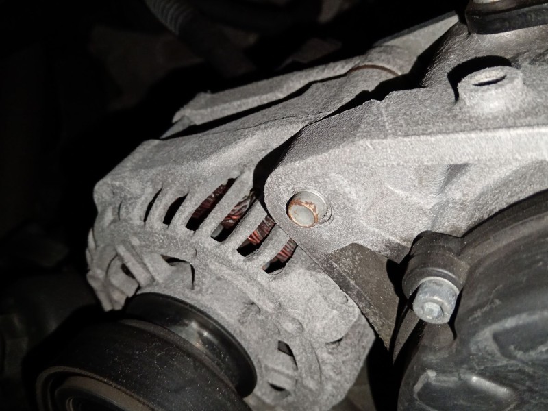 Recambio de alternador para opel insignia a (g09) 2.0 cdti (68) referencia OEM IAM 13502583  