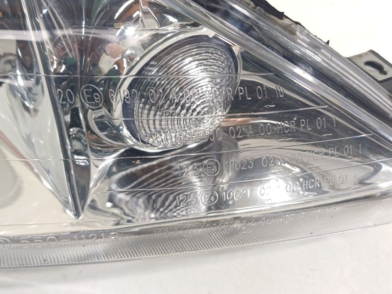 Recambio de faro derecho para peugeot 206 hatchback (2a/c) 1.1 i referencia OEM IAM 6205S9 085501120R 