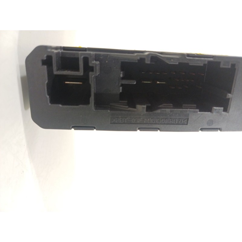 Recambio de caja reles / fusibles para toyota yaris (_p21_, _pa1_, _ph1_) 1.5 hybrid (mxph11) referencia OEM IAM 8264452060  