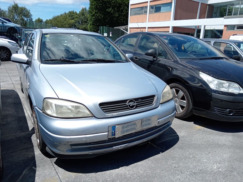 opel astra g sedán (t98) del año 2000