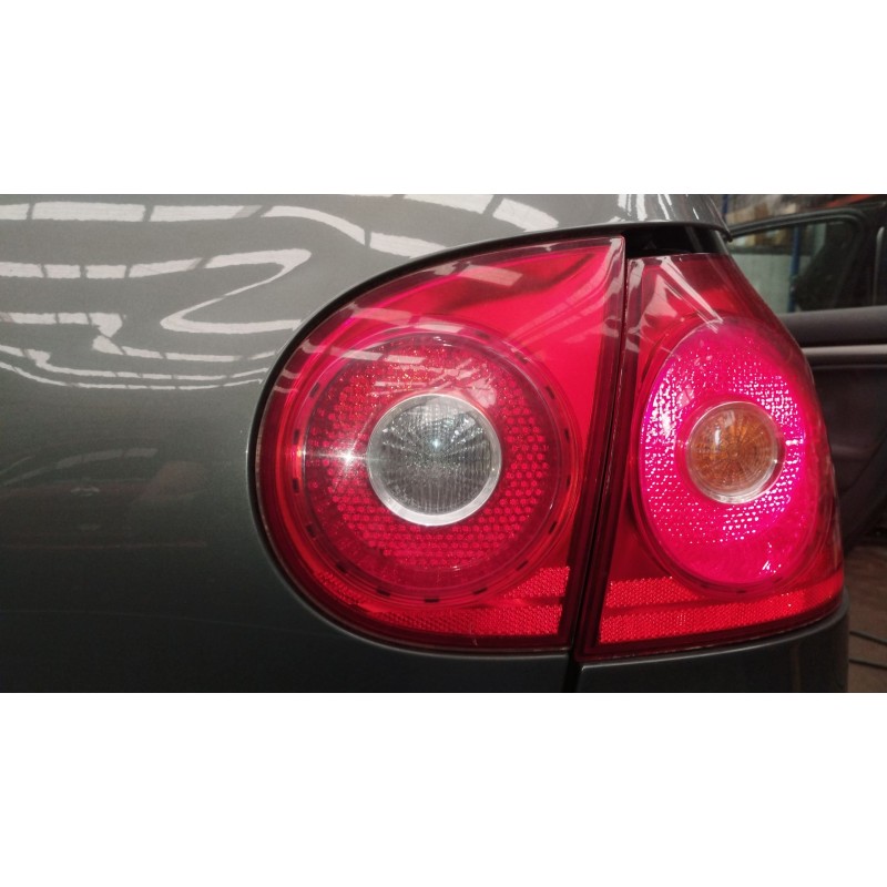 Recambio de piloto trasero derecho en porton para volkswagen golf v (1k1) 1.9 tdi referencia OEM IAM   