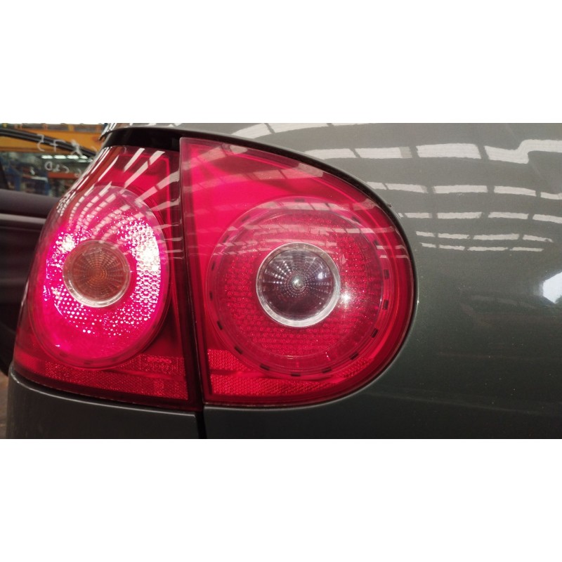 Recambio de piloto trasero izquierdo en porton para volkswagen golf v (1k1) 1.9 tdi referencia OEM IAM   
