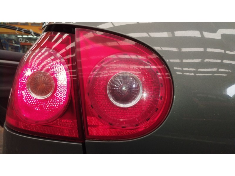 Recambio de piloto trasero izquierdo en porton para volkswagen golf v (1k1) 1.9 tdi referencia OEM IAM   