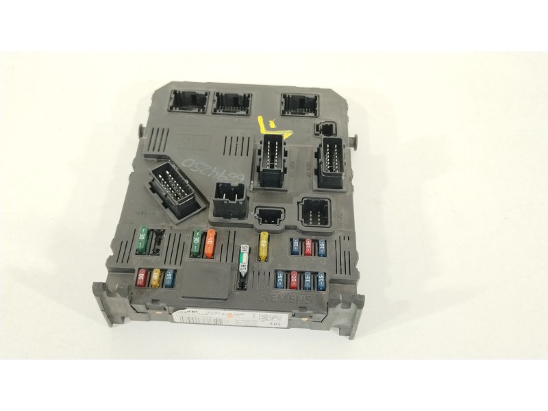 Recambio de caja reles / fusibles para citroën c2 (jm_) 1.6 referencia OEM IAM 9652474380 S118085300K BSIF0100