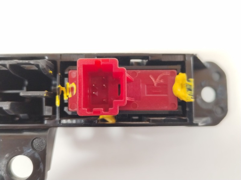 Recambio de interruptor para nissan qashqai iii (j12) 1.3 dig-t referencia OEM IAM 681066UN0A  