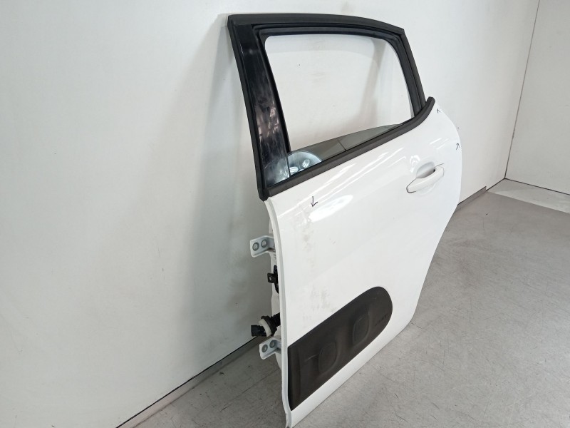 Recambio de puerta trasera izquierda para citroën c3 feel referencia OEM IAM 9812716780  