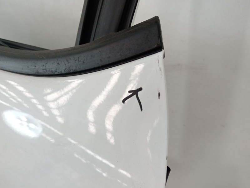 Recambio de puerta trasera izquierda para citroën c3 feel referencia OEM IAM 9812716780  