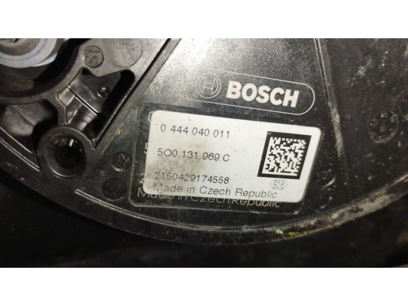 Recambio de deposito adblue para audi q3 (8ub, 8ug) 2.0 tdi quattro referencia OEM IAM 5Q0131969C 0444040011 