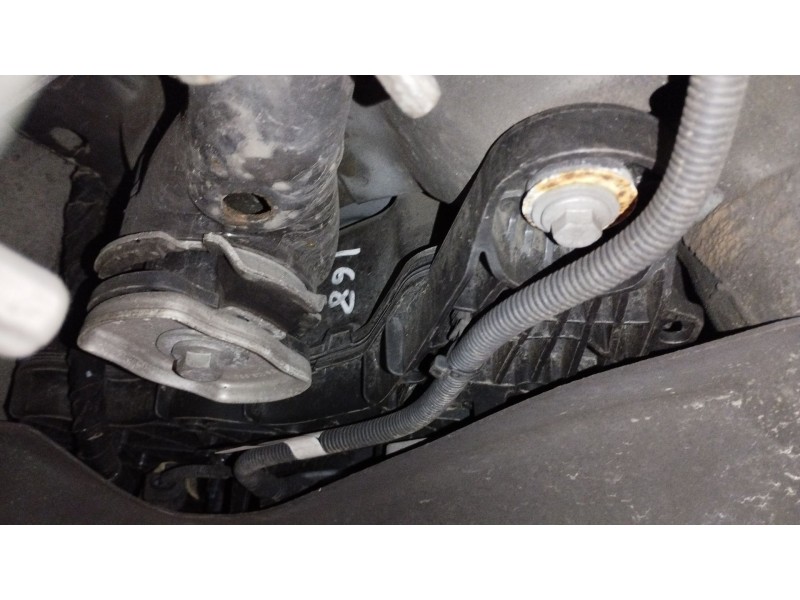 Recambio de deposito adblue para audi a4 b9 avant (8w5, 8wd) 2.0 tdi referencia OEM IAM 8W0131879BA  