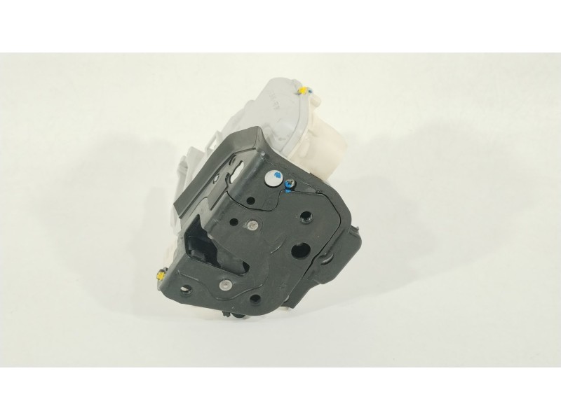 Recambio de cerradura puerta delantera derecha para audi a3 (8p1) 2.0 tdi 16v referencia OEM IAM 4F2837016B  