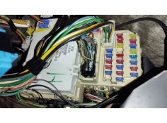 Recambio de caja reles / fusibles para suzuki swift iii (mz, ez) 1.3 ddis (rs 413d) referencia OEM IAM 3677062J40  