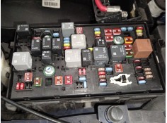 Recambio de caja reles / fusibles para opel insignia a (g09) 2.0 cdti (68) referencia OEM IAM 13222782 3255300 