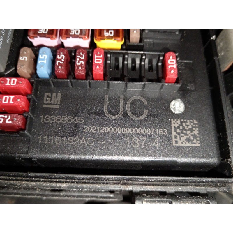 Recambio de caja reles / fusibles para opel astra j gtc 2.0 cdti (08) referencia OEM IAM 13368645 1110132AC 