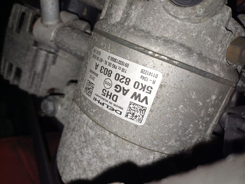Recambio de compresor aire acondicionado para seat ibiza iv (6j5, 6p1) 1.6 tdi referencia OEM IAM 5K0820803A  