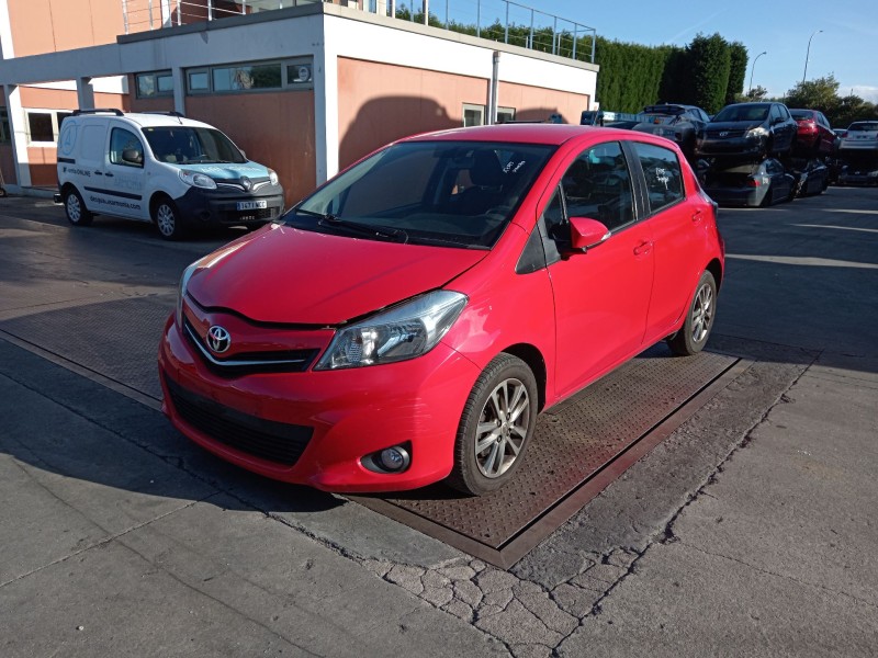 toyota yaris (_p13_) del año 2014