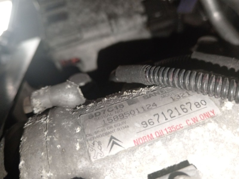 Recambio de compresor aire acondicionado para peugeot 5008 (0u_, 0e_) 1.6 hdi referencia OEM IAM 9671216780  