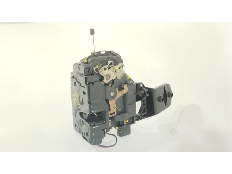 Recambio de cerradura puerta delantera izquierda para volkswagen passat b5.5 (3b3) 1.9 tdi referencia OEM IAM 3B1837015AP  