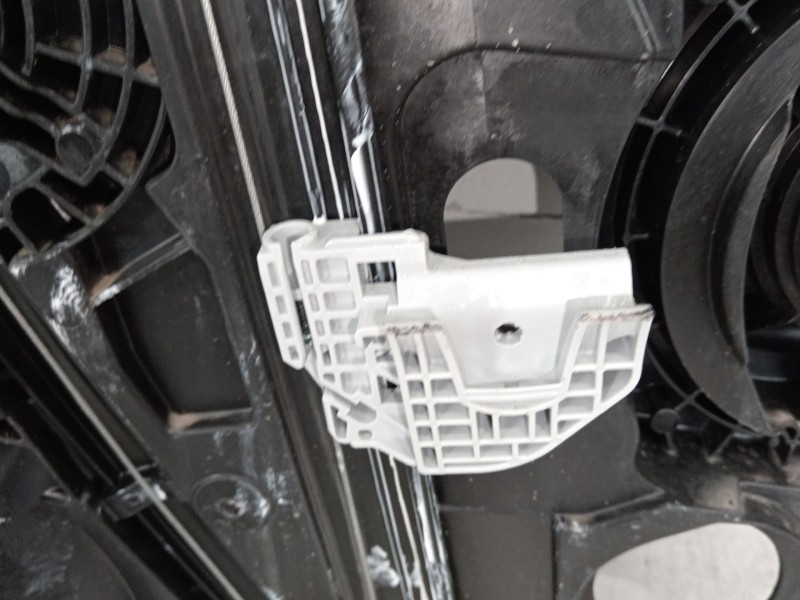 Recambio de elevalunas delantero derecho para kia sorento () referencia OEM IAM 82480P2070 82460P2010 
